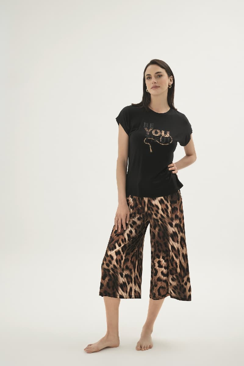 16957 KADIN BASKILI KISA PİJAMA TAKIM