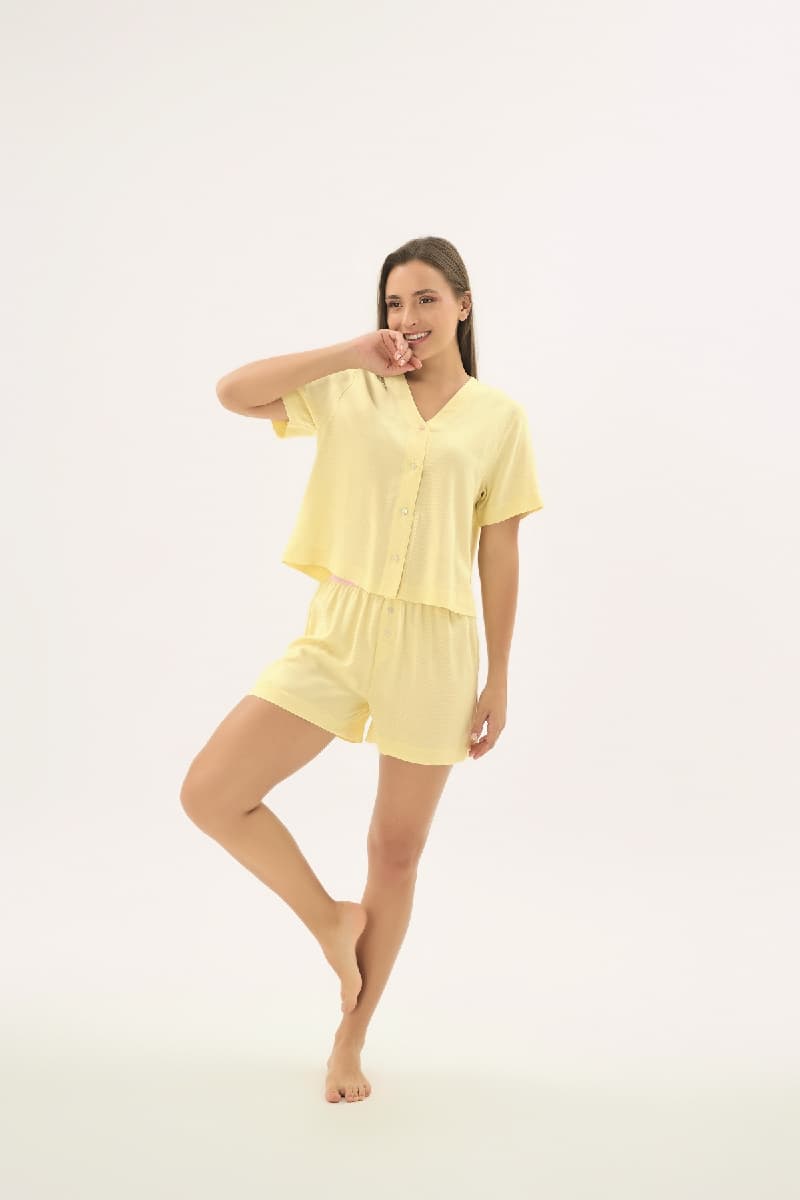 17466 KADIN DÜĞMELİ ŞORT TAKIM