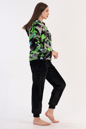 KADIN SOFT KAPSONLU DUSUK OMUZLU YARIM FERMUARLI UZUN KOL KANGURU CEPLI MANSETLI PIJAMA TAKIM