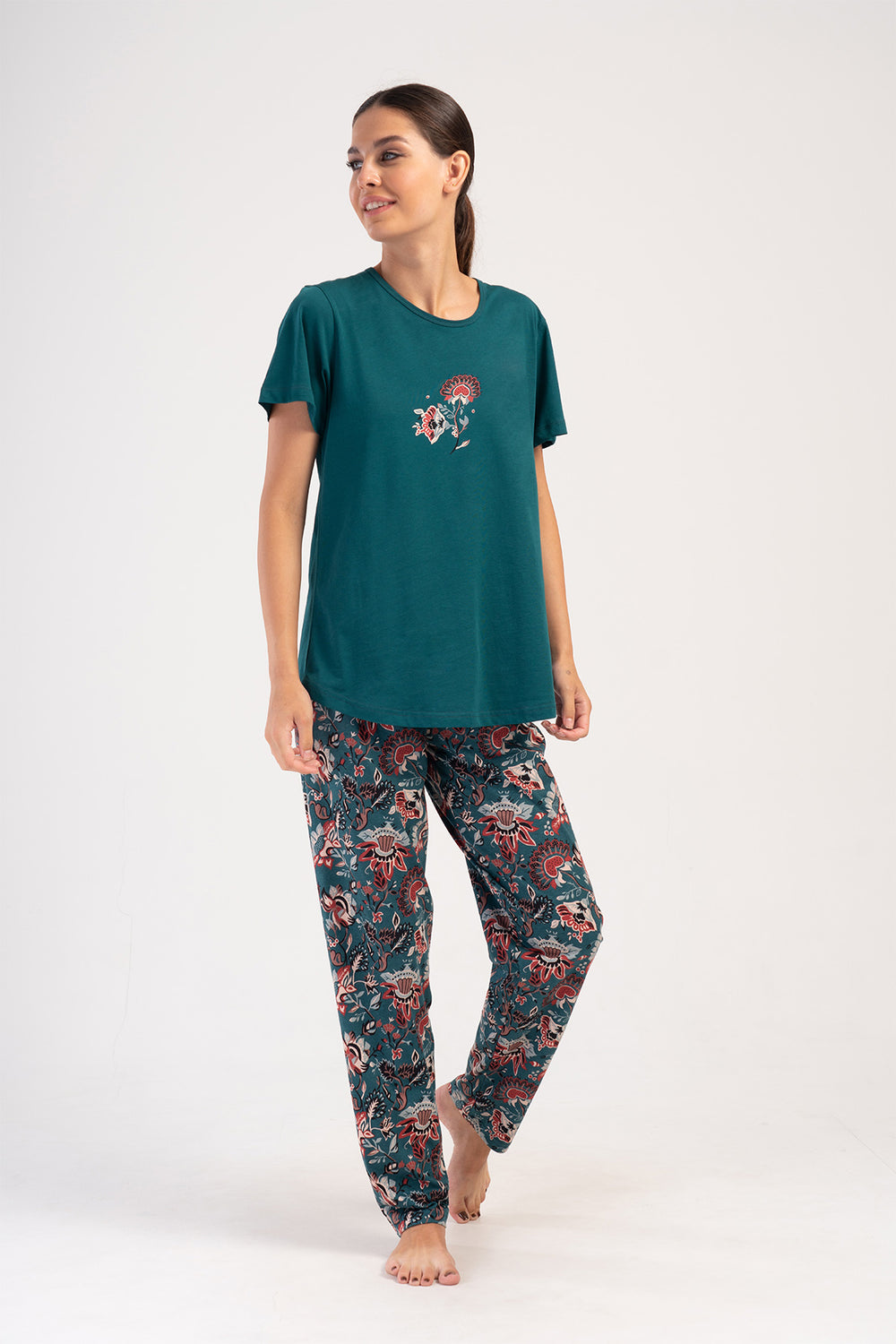 KADIN P.SUPREM BATTAL XXL O YAKA KISA KOL ETEGI OVAL PIJAMA TAKIM