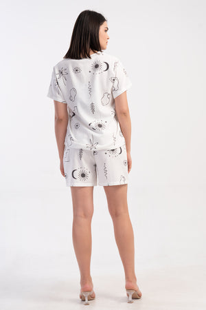 KADIN KIBRIS V DETAYLI PAT YAKA KISA KOL BLUZ CEPLI SORT TAKIM