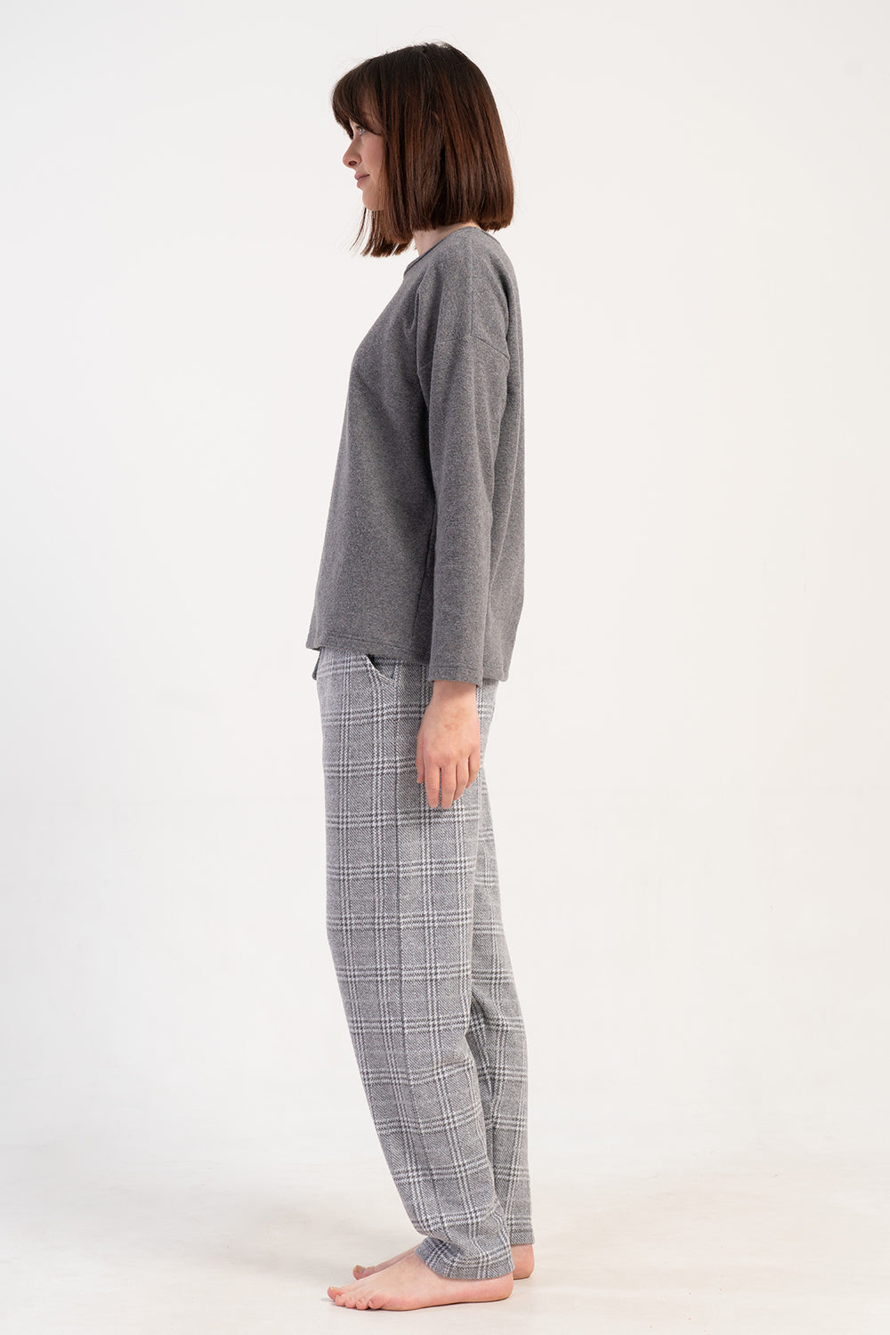 KADIN JAKARLI INTERLOK XXL O YAKA DUSUK OMUZLU UZUN KOL CEPLI PIJAMA TAKIM