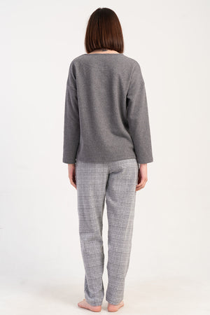 KADIN JAKARLI INTERLOK XXL O YAKA DUSUK OMUZLU UZUN KOL CEPLI PIJAMA TAKIM
