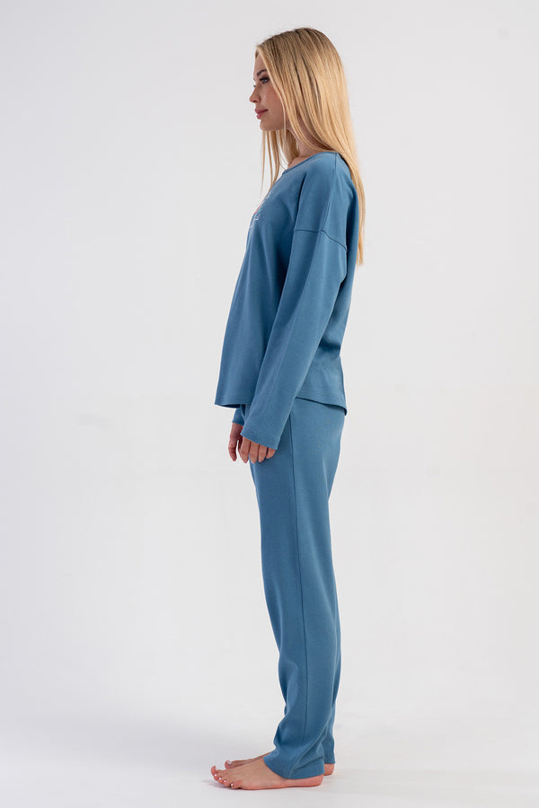 KADIN INTERLOK O YAKA DUSUK OMUZLU UZUN KOL ETEGI OVAL CEPLI PIJAMA TAKIM